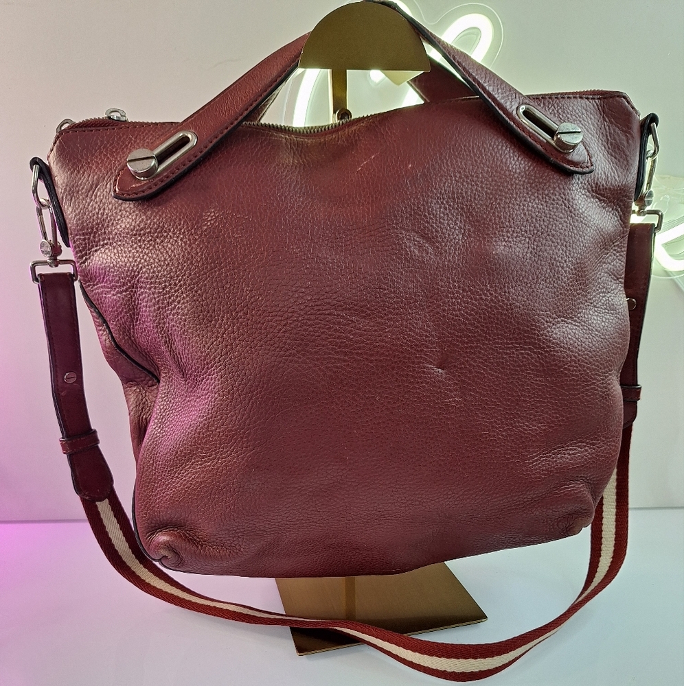 Brown Shoulder Bag with Soft Leather and Adjustable Strap